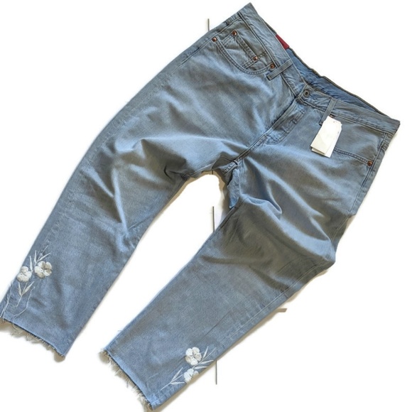 NWT Levi's 501 Taper Raw Hem Embroidered Jean sz32 - Picture 6 of 7